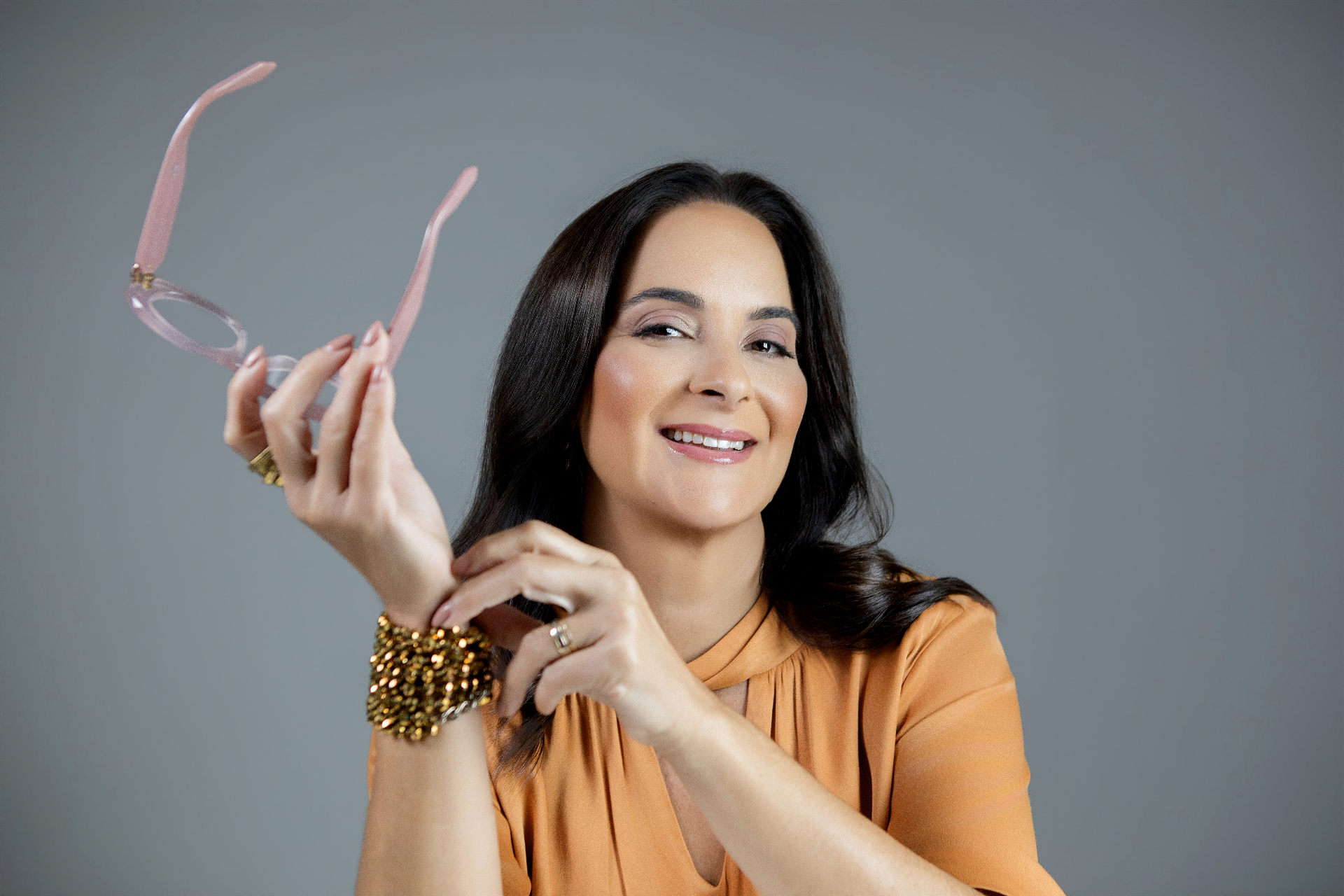 Dra. Mirela Ferrari, oftalmologista especialista em retina em Vitória / ES